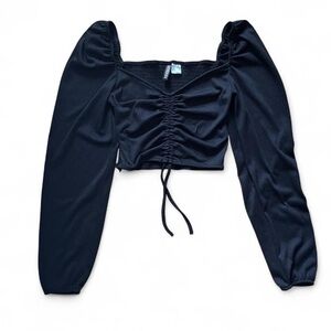 H&M Black Sweetheart Neck Ruched Long Sleeved Crop Top